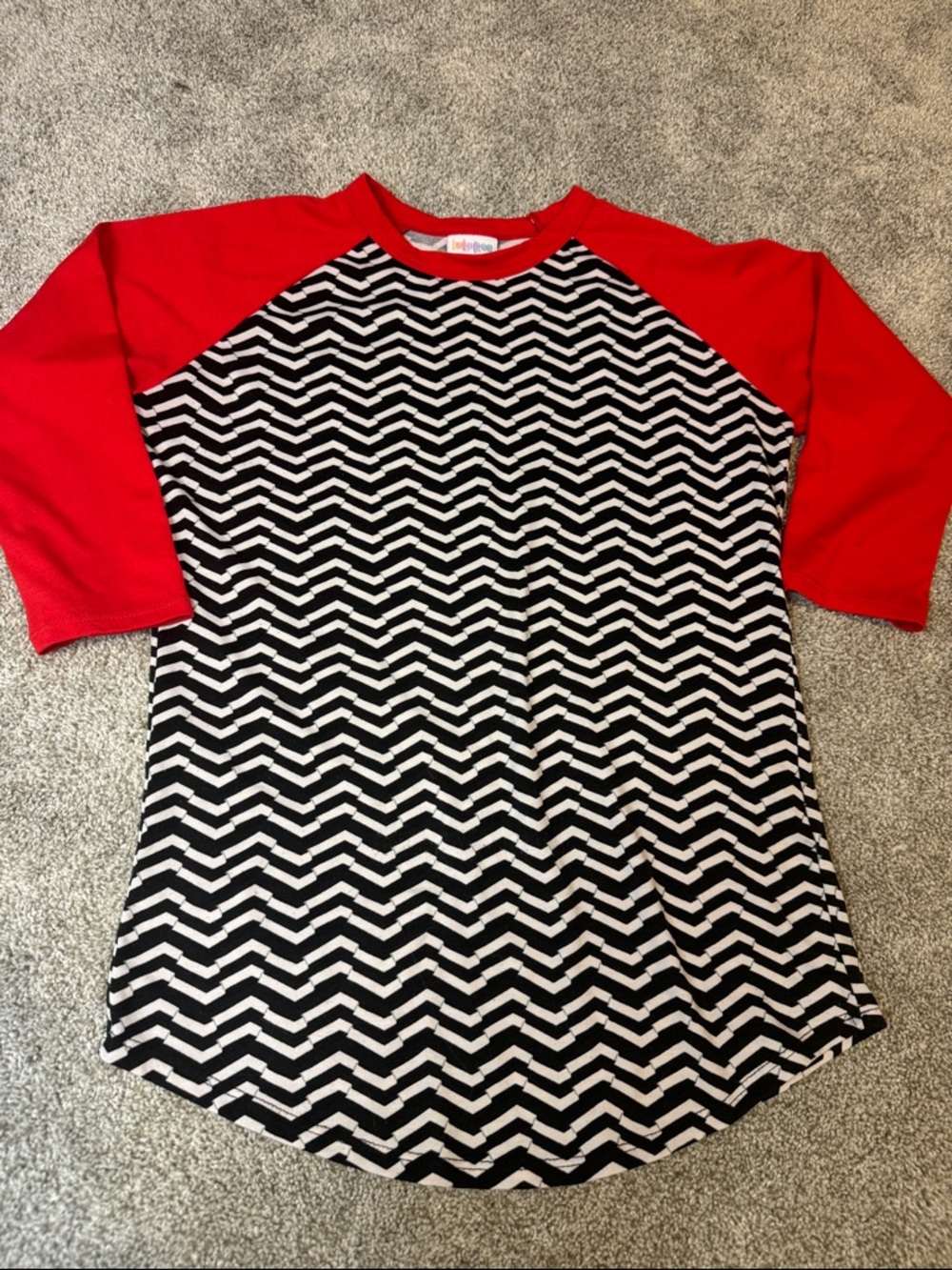LuLaRoe Red Raglan Tee with Black & White Chevron